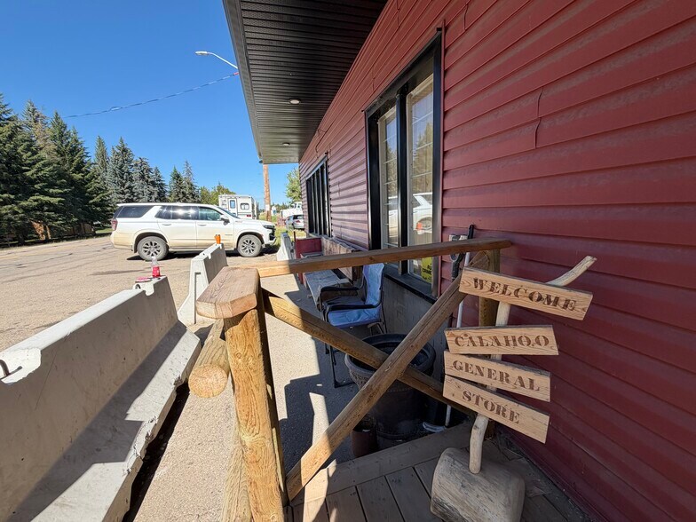 More Photos Of 54500 Rge Rd 275, Calahoo General Retail For Sale