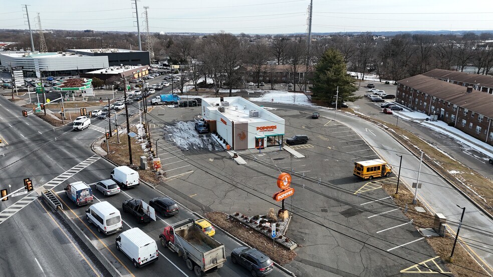 Primary Photo Of 878 Route 1, Edison Fast Food For Lease