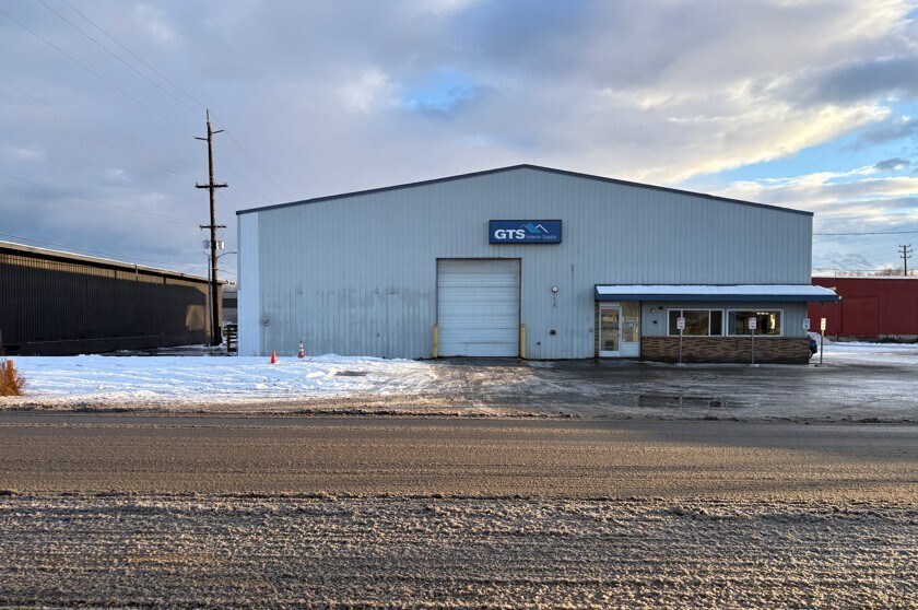 More Photos Of 135 N Post Rd, Anchorage Warehouse For Sale