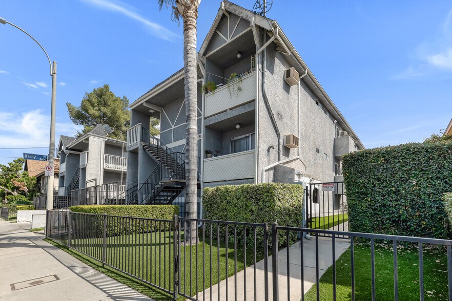 More Photos Of 18356 Napa St, Northridge Apartments For Sale