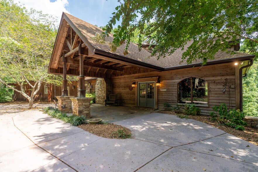 More Photos Of 9975 Ball Ground Hwy, Ball Ground General Retail For Sale