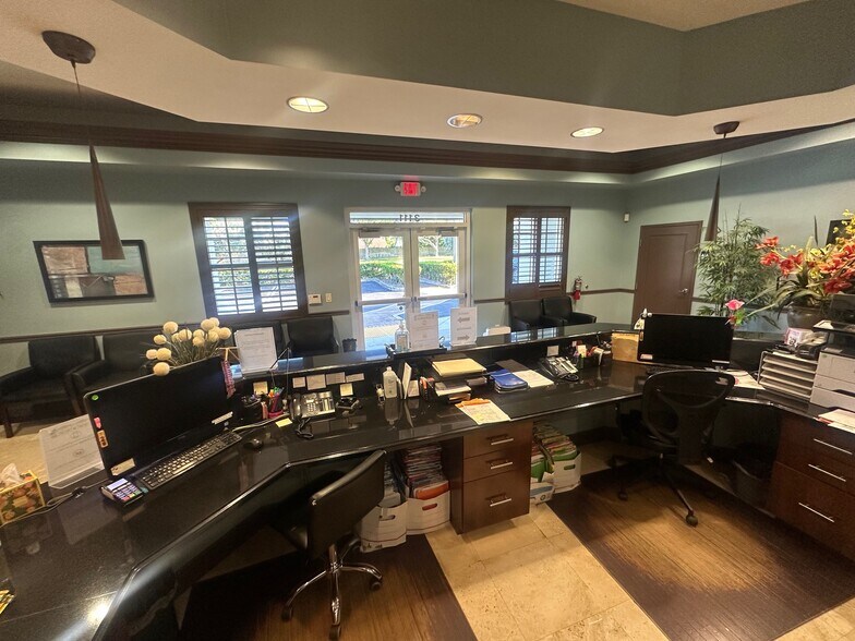 More Photos Of 3111 W Boynton Beach Blvd, Boynton Beach Medical For Sale