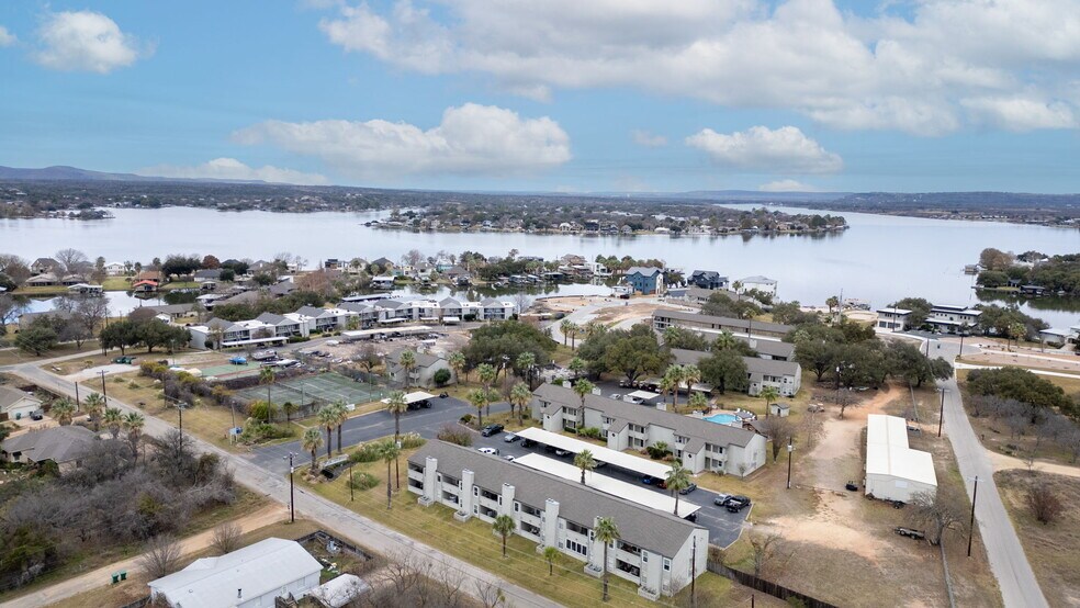 More Photos Of 604 Highcrest Dr, Marble Falls Specialty For Sale