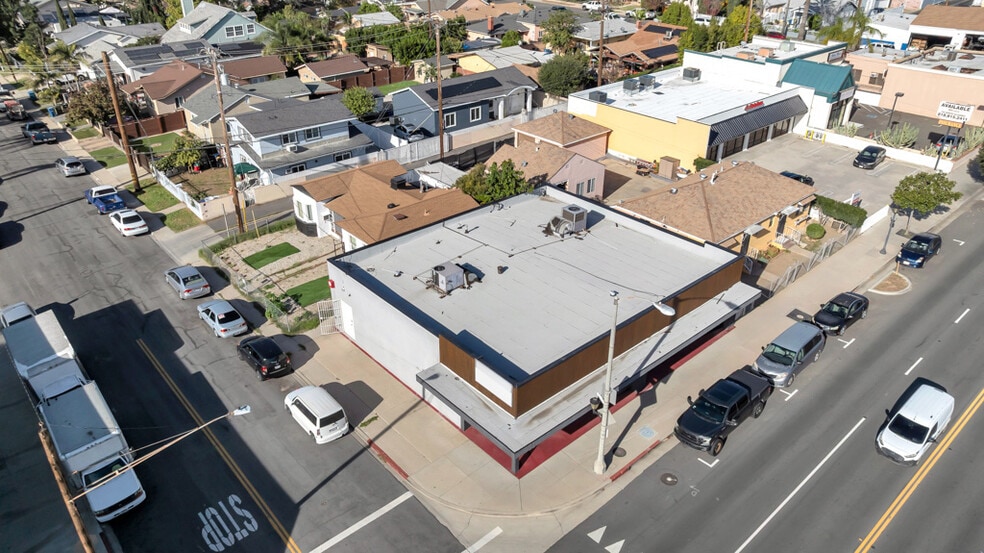 More Photos Of 901 N Maclay Ave, San Fernando Freestanding For Lease