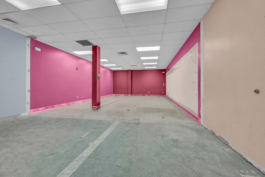 More Photos Of 401 Monroe Tpke, Monroe General Retail For Lease
