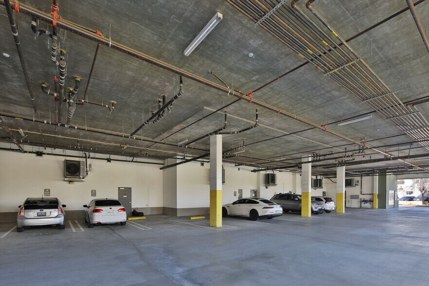 More Photos Of 11955 W Washington Blvd, Los Angeles Apartments For Lease