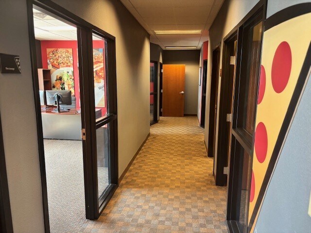 More Photos Of 8505-8517 W Overland Rd, Boise Restaurant For Lease