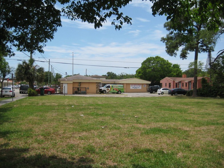 More Photos Of 3011 W Flagler St, Miami Medical For Lease