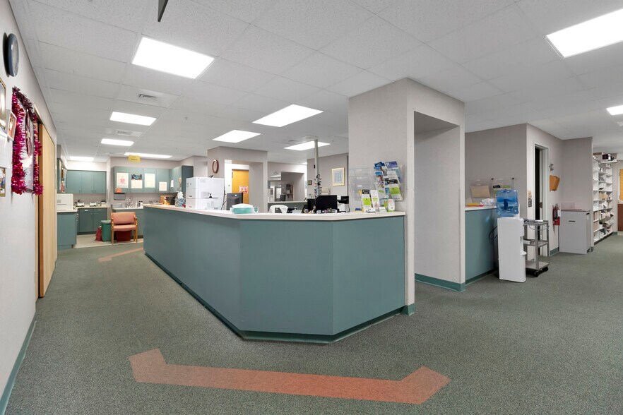 More Photos Of 2525 Harbor Blvd, Port Charlotte Medical For Lease