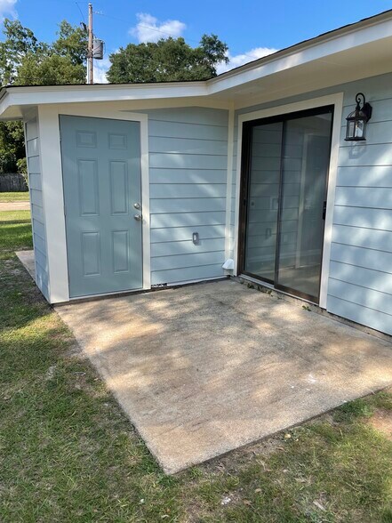 More Photos Of 402 E Evans St, Bainbridge Apartments For Sale