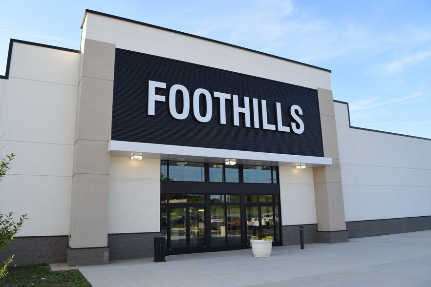 More Photos Of 197 Foothills Mall, Maryville Unknown For Lease