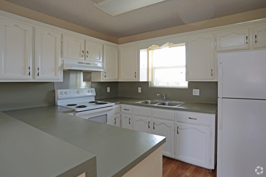 More Photos Of 2501 Hibiscus Ave, McAllen Apartments For Sale