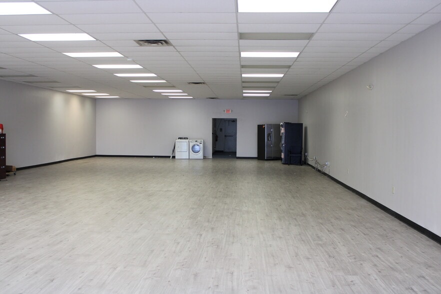 More Photos Of 3903 Union Deposit Rd, Harrisburg Storefront For Lease