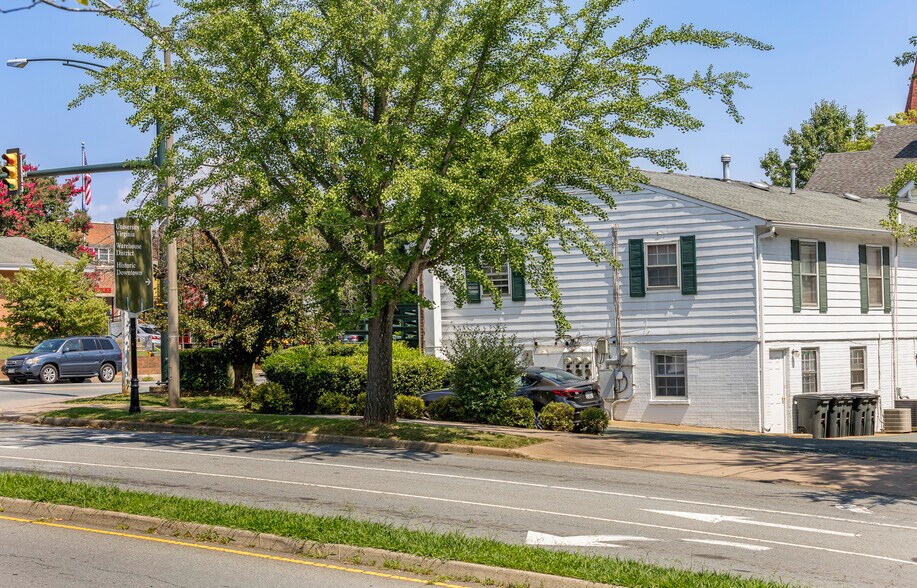 More Photos Of 218 Ridge St, Charlottesville Specialty For Sale