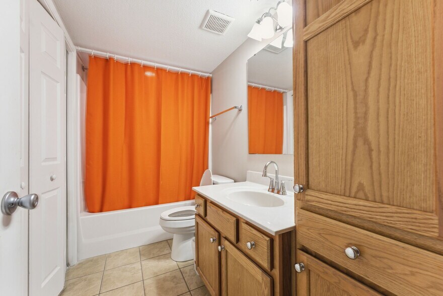 More Photos Of 520 Baird Cove Rd, Franklin Apartments For Sale