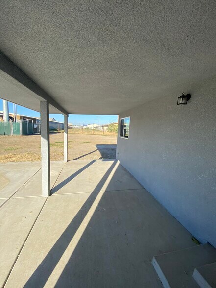 More Photos Of 1679 S O St, Tulare Light Manufacturing For Lease
