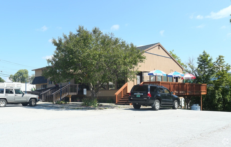 More Photos Of 134 Woodstock Ave, Rutland Freestanding For Lease