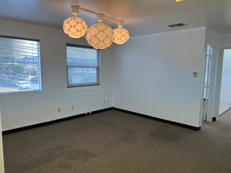 More Photos Of 11701 Inglewood Ave, Hawthorne Office Residential For Lease