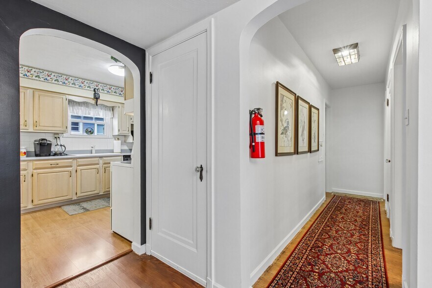 More Photos Of 399 W Main St, Greenwood Office For Sale
