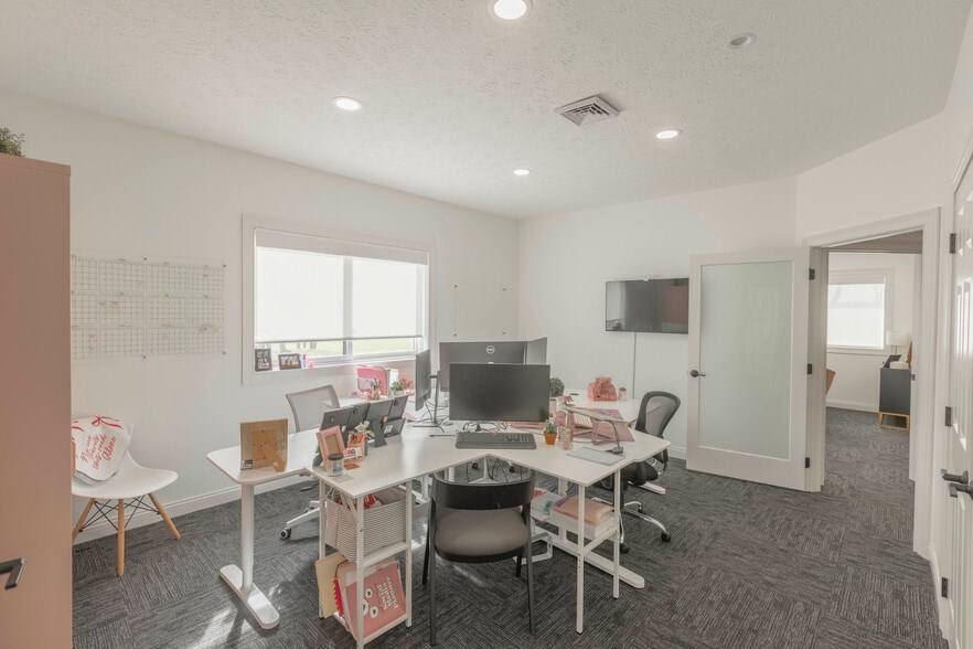 More Photos Of 350 Huls Dr, Englewood Office For Sale