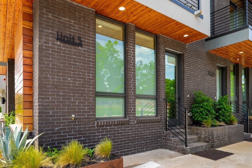 More Photos Of 105 Georgia Ave SE, Atlanta Apartments For Sale