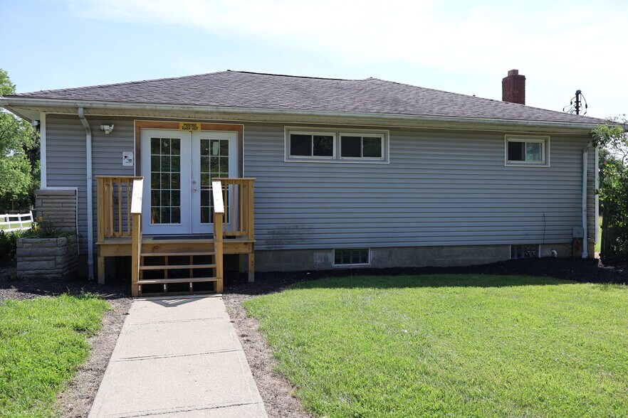 More Photos Of 6901 Harrisburg Pike, Orient Office For Lease