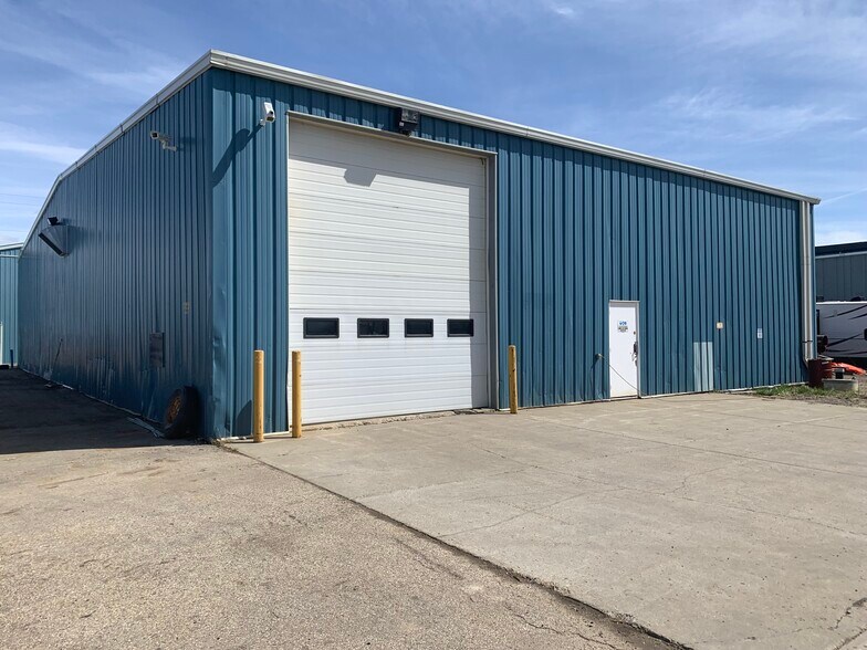 More Photos Of 1801 8th St, Nisku Manufacturing For Lease