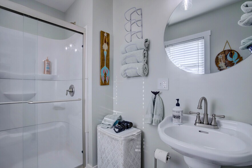 More Photos Of 3691 Main St, Chincoteague Marina For Sale