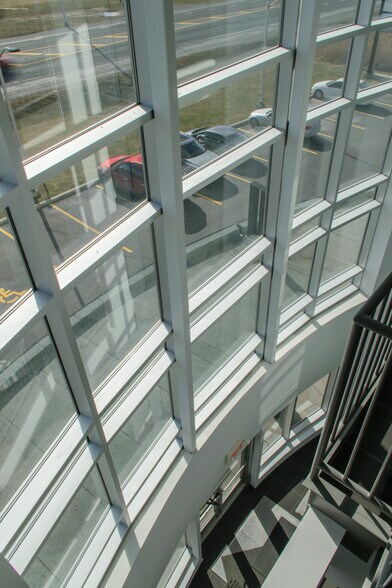 More Photos Of 145 Rue De Sherbrooke, Cowansville Office For Lease