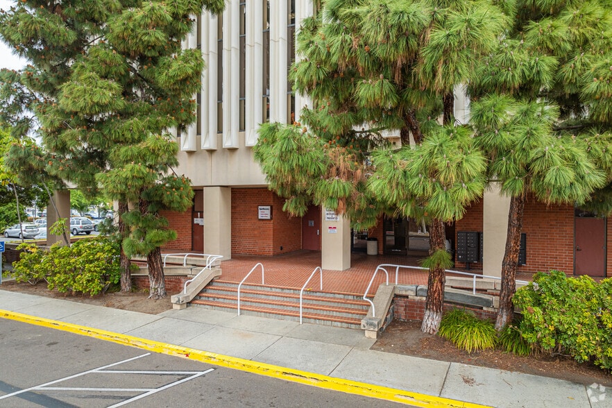 More Photos Of 480 4th Ave, Chula Vista Medical For Lease