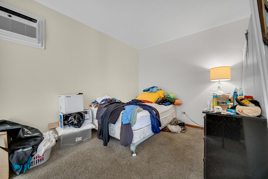 More Photos Of 2513 Ridge Rd, Lansing Storefront Retail Residential For Sale