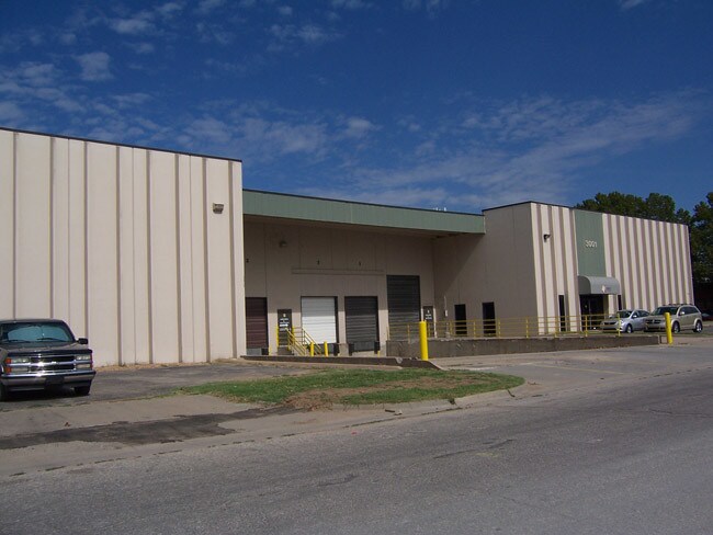 More Photos Of 3001 S Madison, Wichita Warehouse For Lease