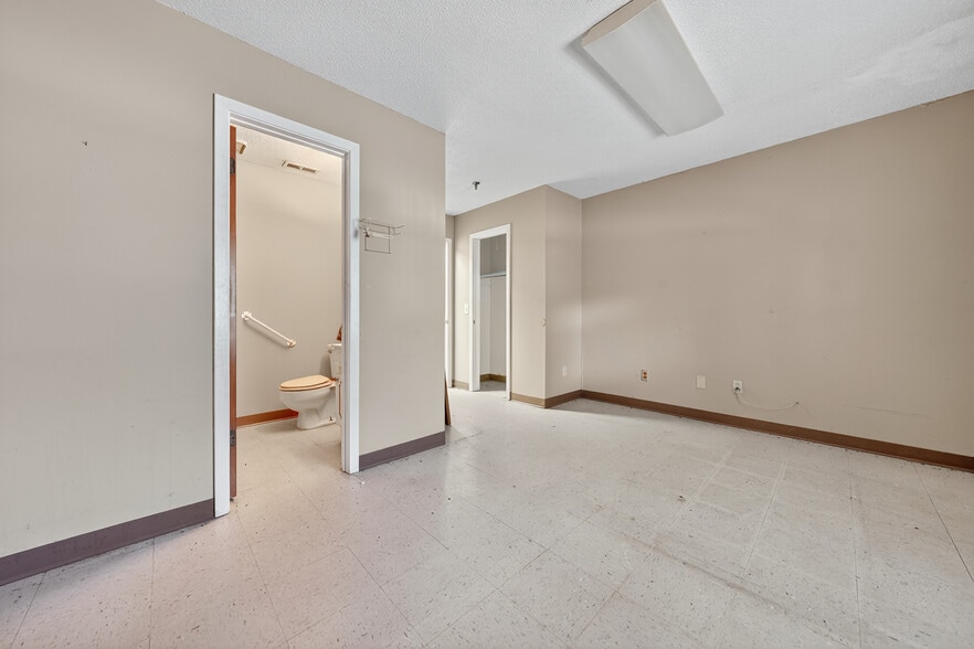 More Photos Of 1324-1325 Highway 195, Jasper Assisted Living For Sale