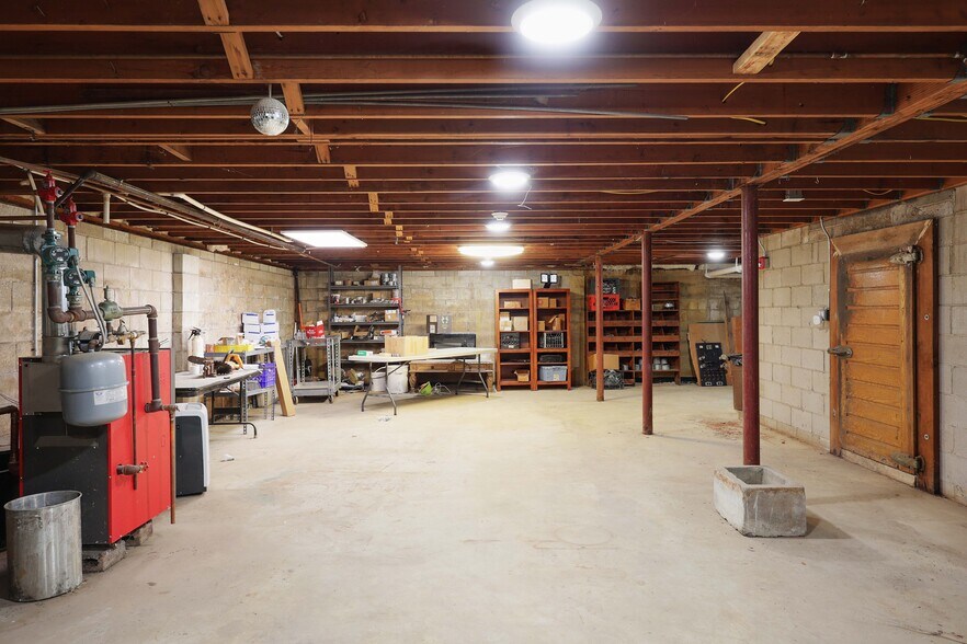 More Photos Of 215 Washington Rd, Sayreville Storefront Retail Residential For Lease