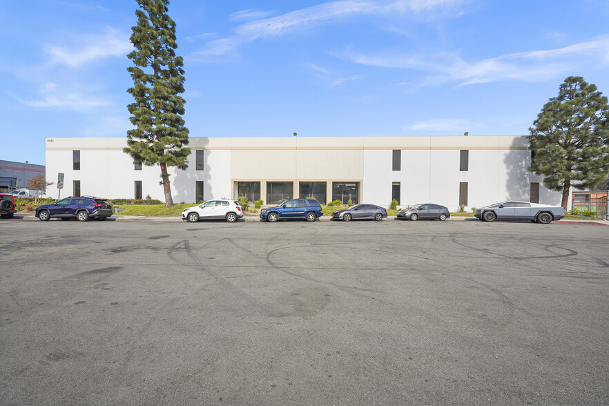 Primary Photo Of 2551 Santa Fe Ave, Redondo Beach Light Manufacturing For Lease