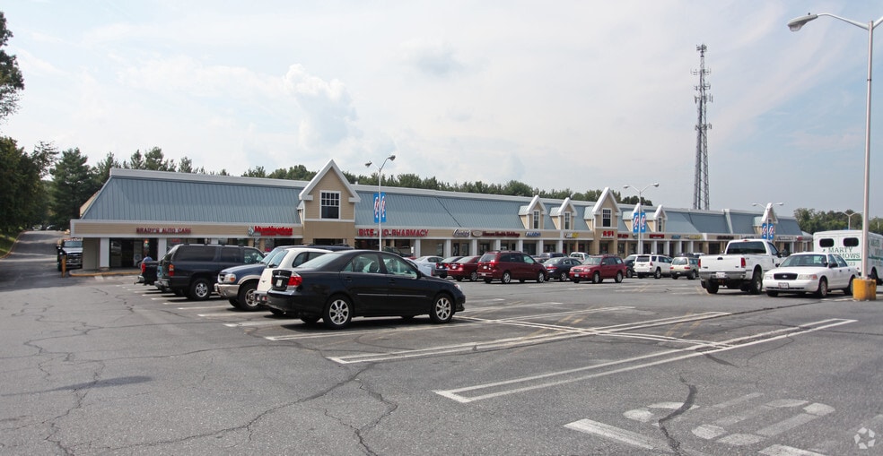 Primary Photo Of 2203-2211 Defense Hwy, Crofton Unknown For Lease