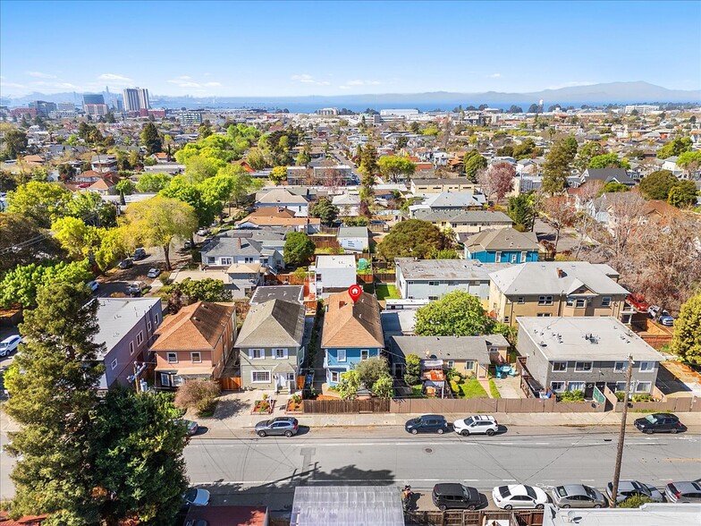 More Photos Of 3110 California St, Berkeley Multifamily For Sale