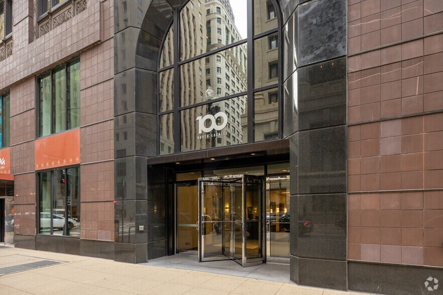 More Photos Of 100 N LaSalle St, Chicago Office For Lease