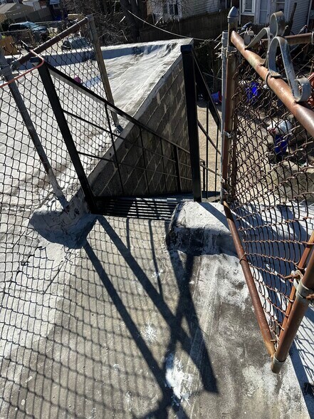 More Photos Of 1192 Yorkship Sq, Camden General Retail For Sale