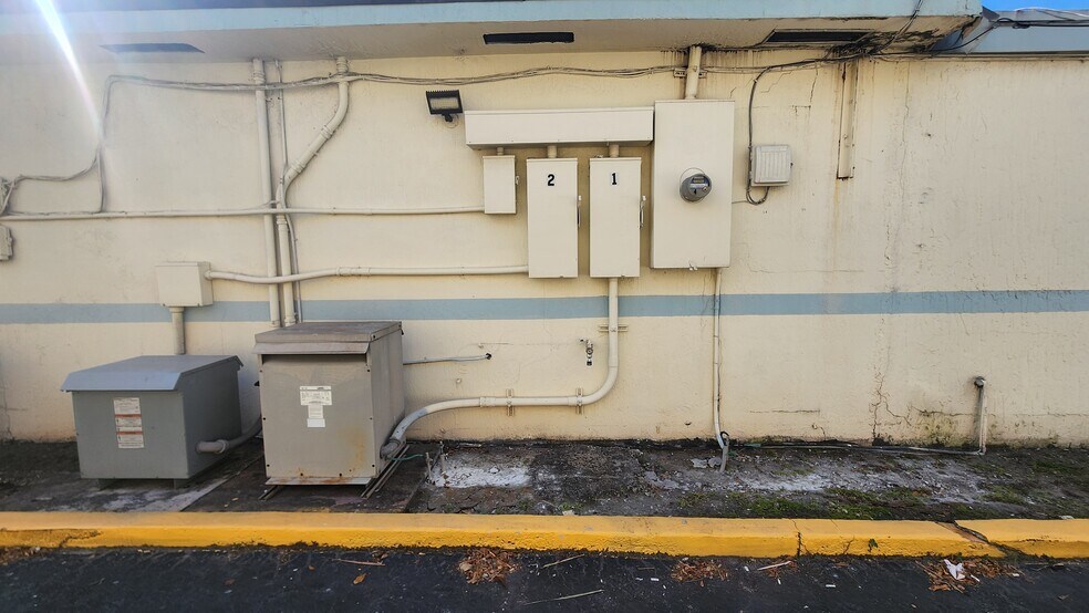 More Photos Of 9601 SW 40th St, Miami Medical For Lease