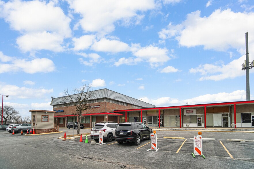 More Photos Of 5050 S State St, Chicago Office For Sale