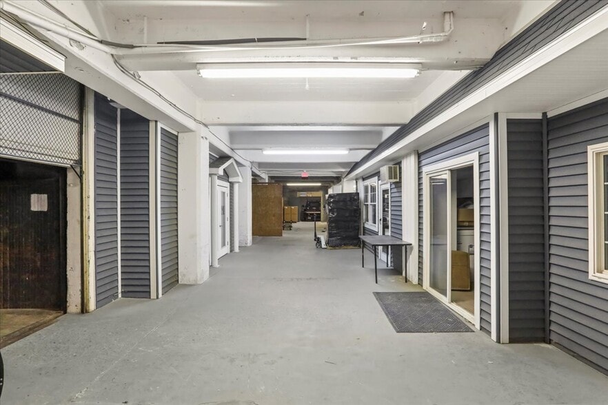 More Photos Of 87 W Lee St, Hagerstown Office For Sale