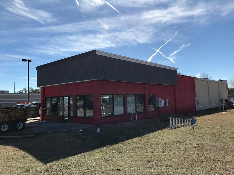 More Photos Of 3107 E 1st St, Vidalia Storefront Retail Office For Lease