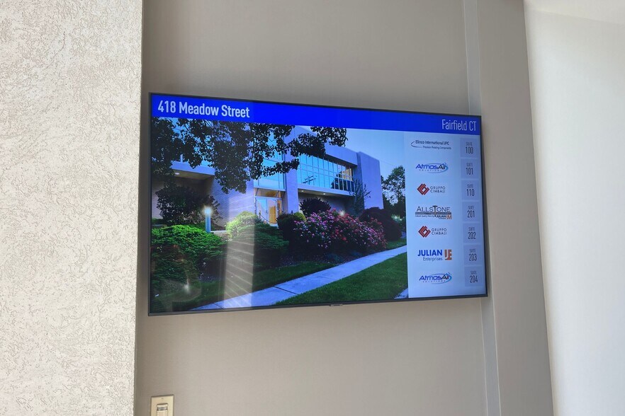 More Photos Of 418 Meadow St, Fairfield Light Distribution For Lease