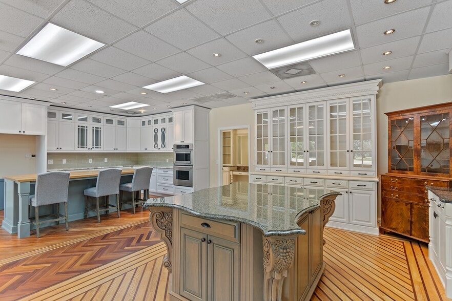 More Photos Of 6863 Beach Dr SW, Ocean Isle Beach Freestanding For Sale