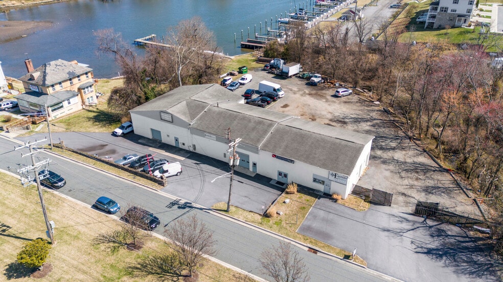 More Photos Of 1923 Old Eastern Ave, Essex Service For Lease