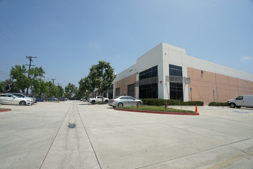 More Photos Of 5055 Walnut Grove Ave, San Gabriel Manufacturing For Lease