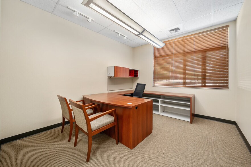 More Photos Of 102 S Vine St, Paso Robles Office For Lease