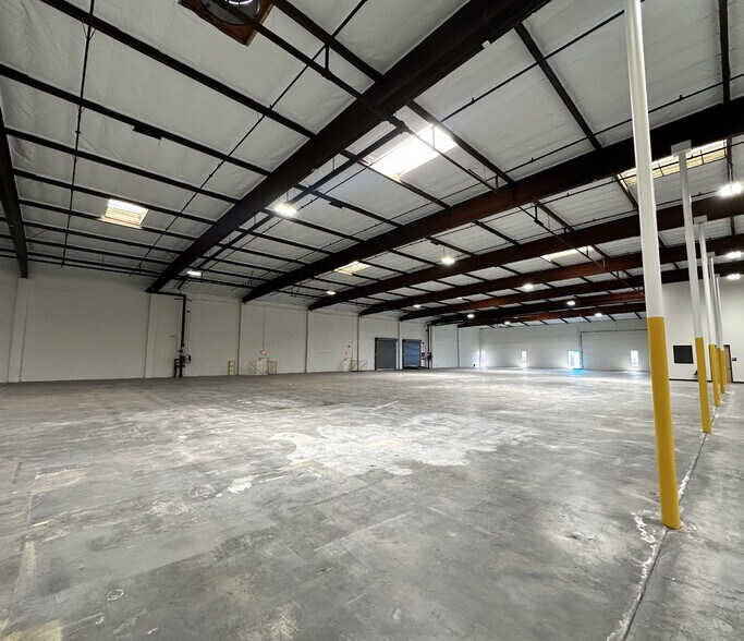 More Photos Of 15711-15777 S Broadway, Gardena Warehouse For Sale