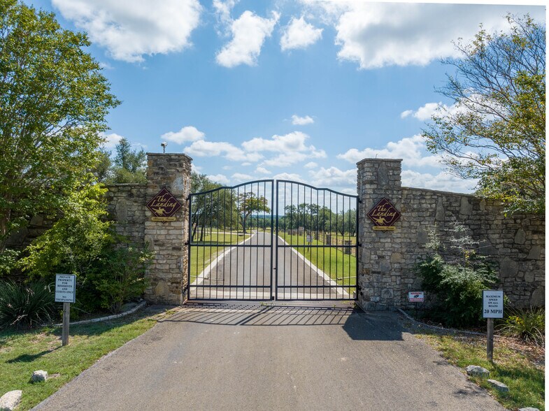 More Photos Of 000 N Tailwind Dr, Blanco Land For Sale